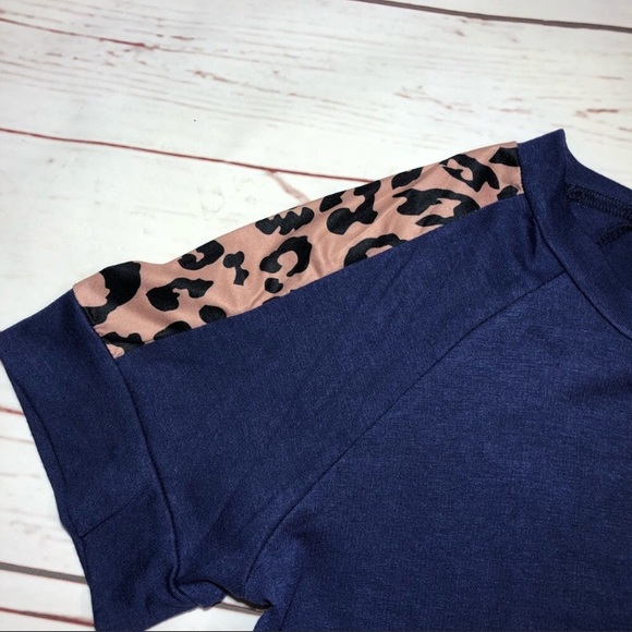 *3 for $30* Blue T Animal Print Striped Sleeves - Picture 5 of 6